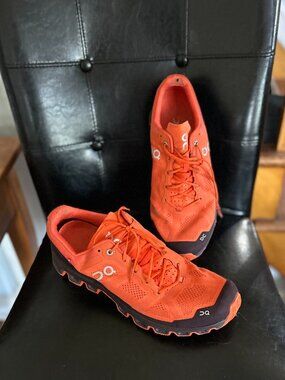 On running cloudadventure Men's Sneakers Size 11.5 Orange/Gray